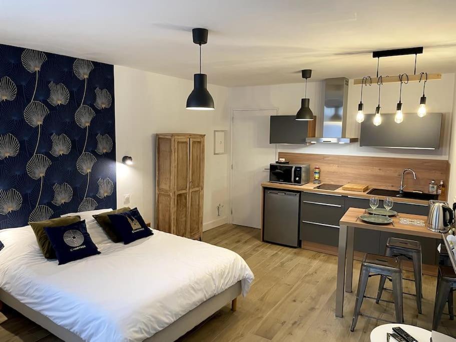 Alp Chartres - Cosy Studio Au Coeur De Chartres Avec Parking Dış mekan fotoğraf
