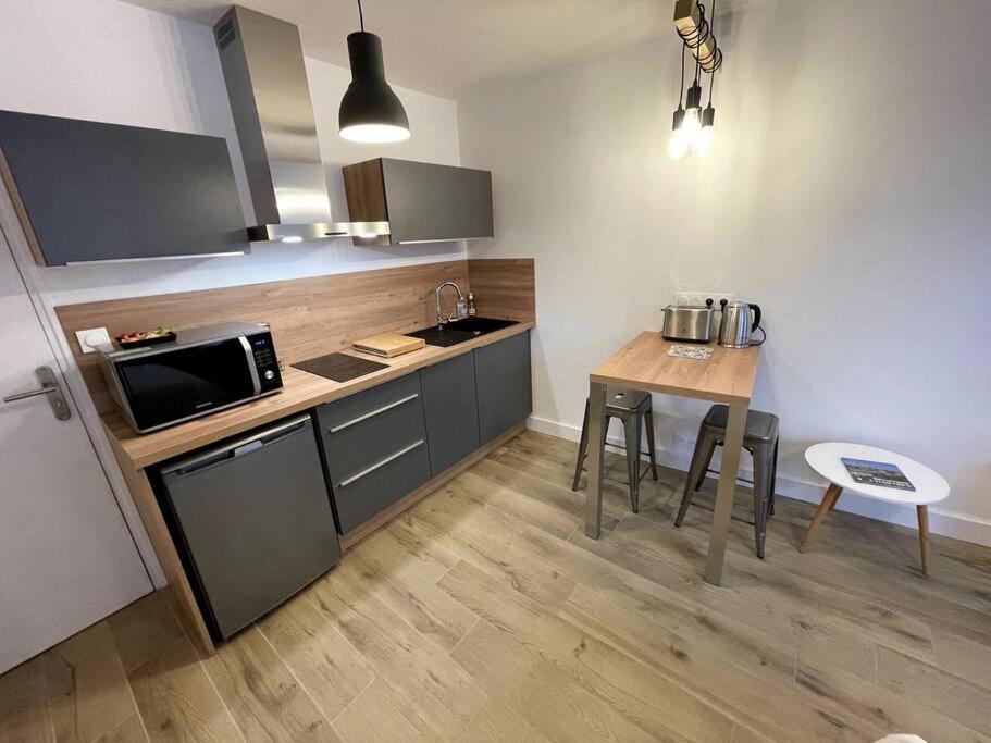 Alp Chartres - Cosy Studio Au Coeur De Chartres Avec Parking Dış mekan fotoğraf