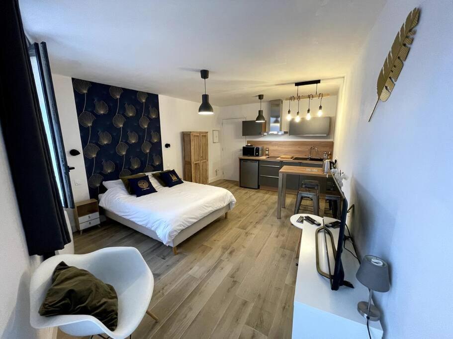 Alp Chartres - Cosy Studio Au Coeur De Chartres Avec Parking Dış mekan fotoğraf