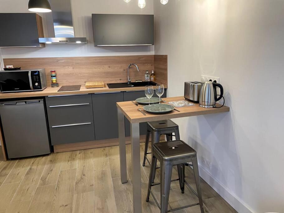 Alp Chartres - Cosy Studio Au Coeur De Chartres Avec Parking Dış mekan fotoğraf