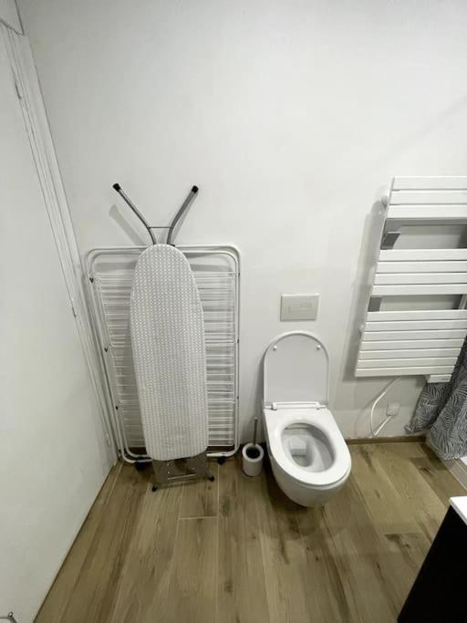Alp Chartres - Cosy Studio Au Coeur De Chartres Avec Parking Dış mekan fotoğraf